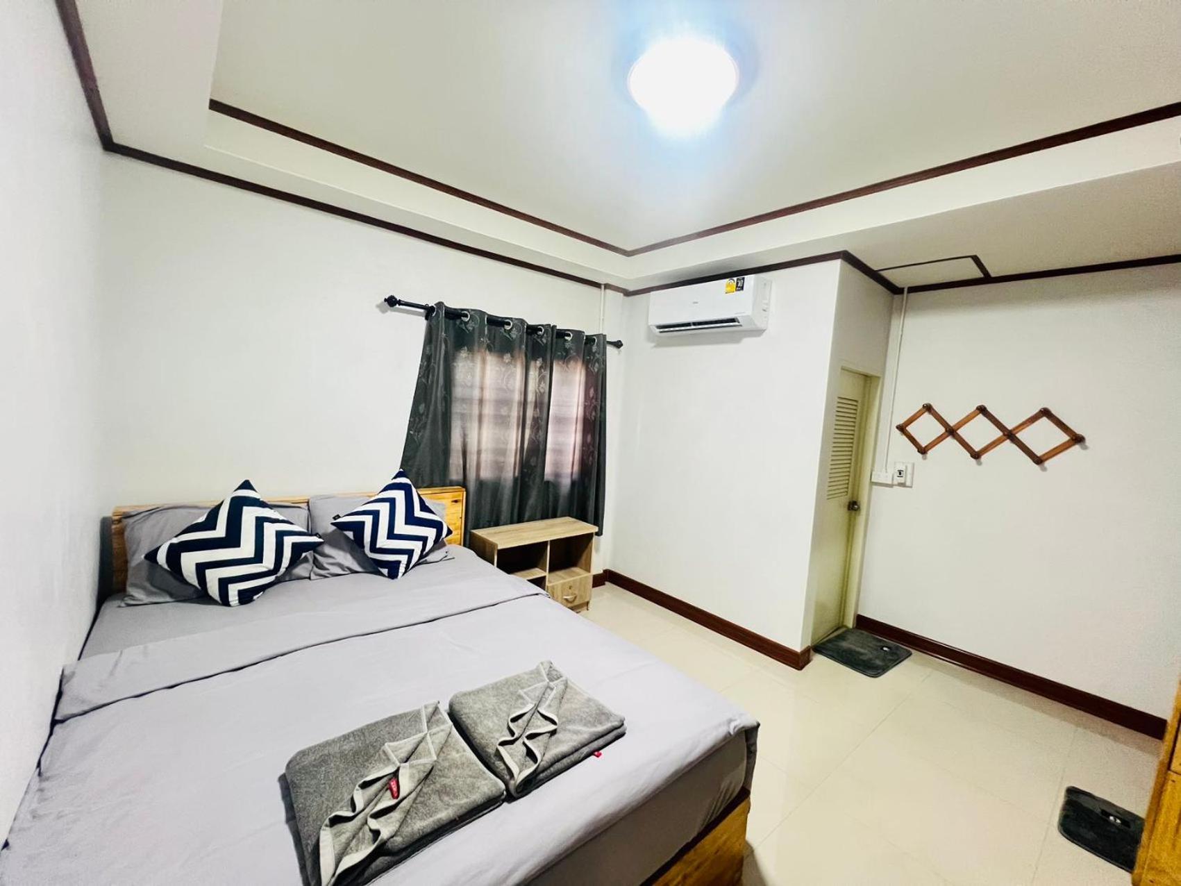 Lungwang Guest House Ban Rak Thai Екстериор снимка