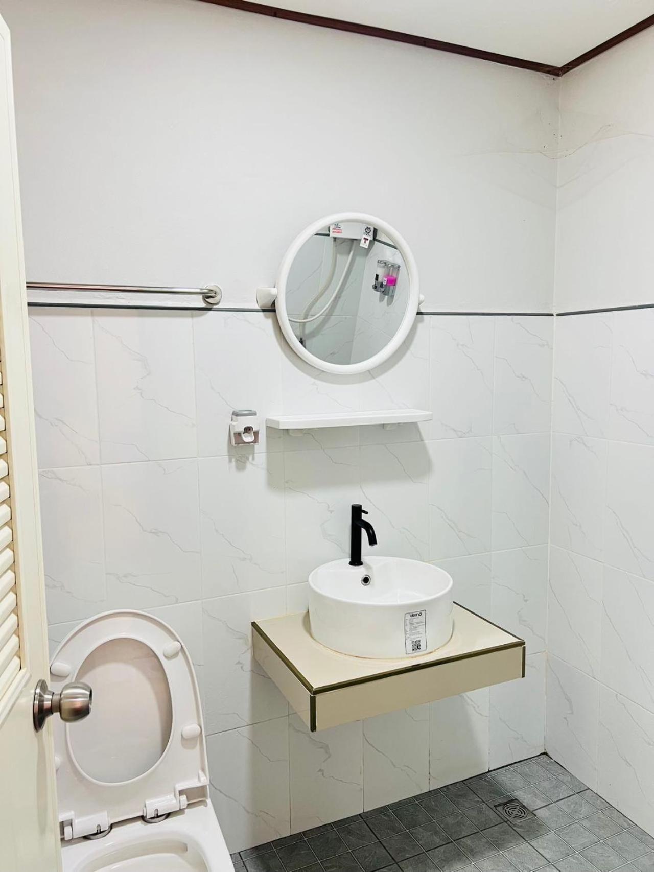 Lungwang Guest House Ban Rak Thai Екстериор снимка