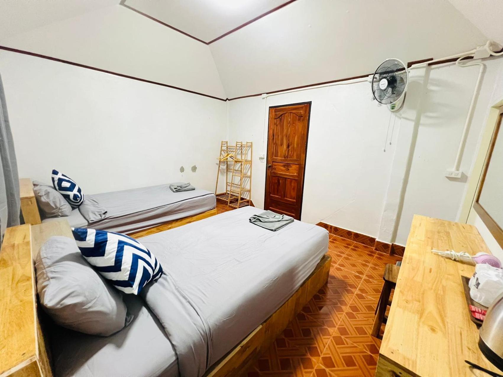 Lungwang Guest House Ban Rak Thai Екстериор снимка