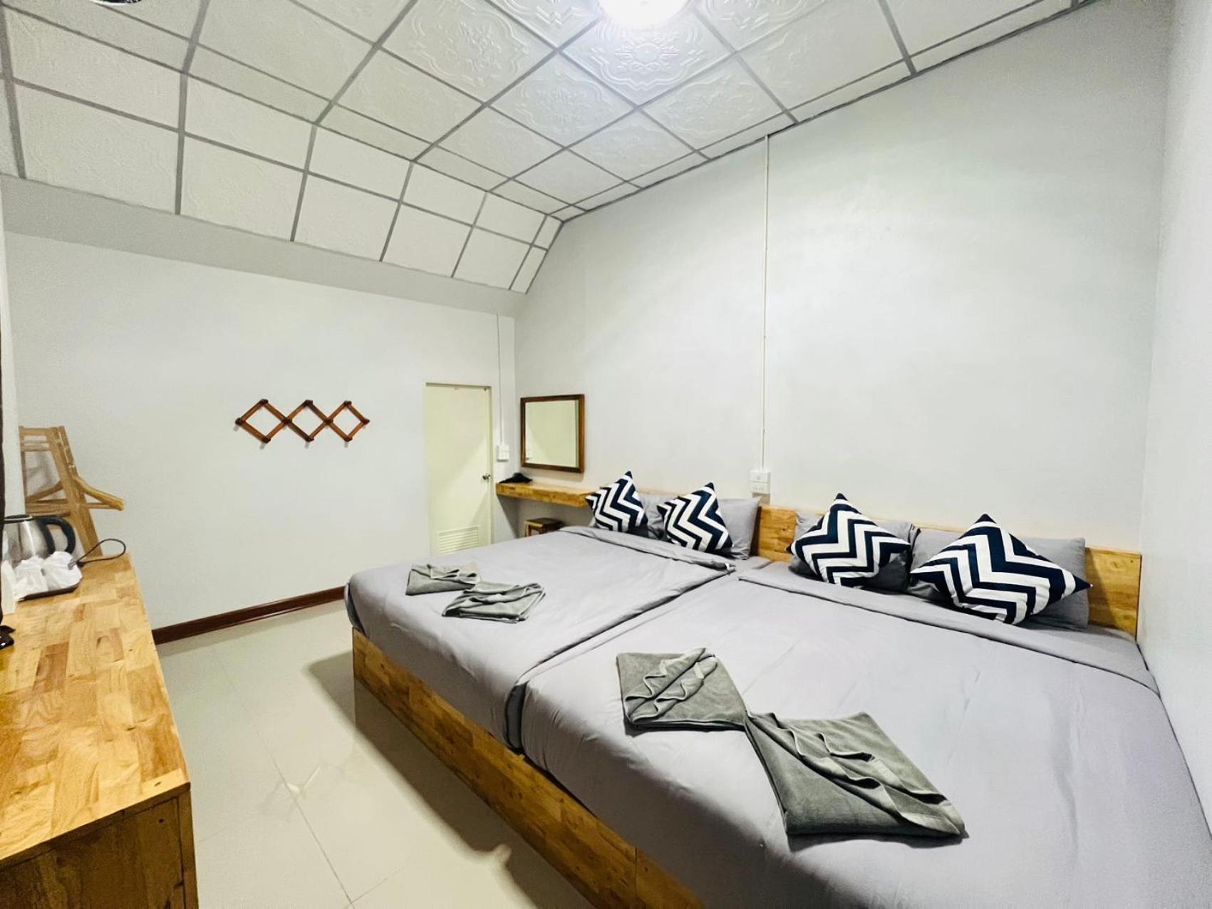 Lungwang Guest House Ban Rak Thai Екстериор снимка