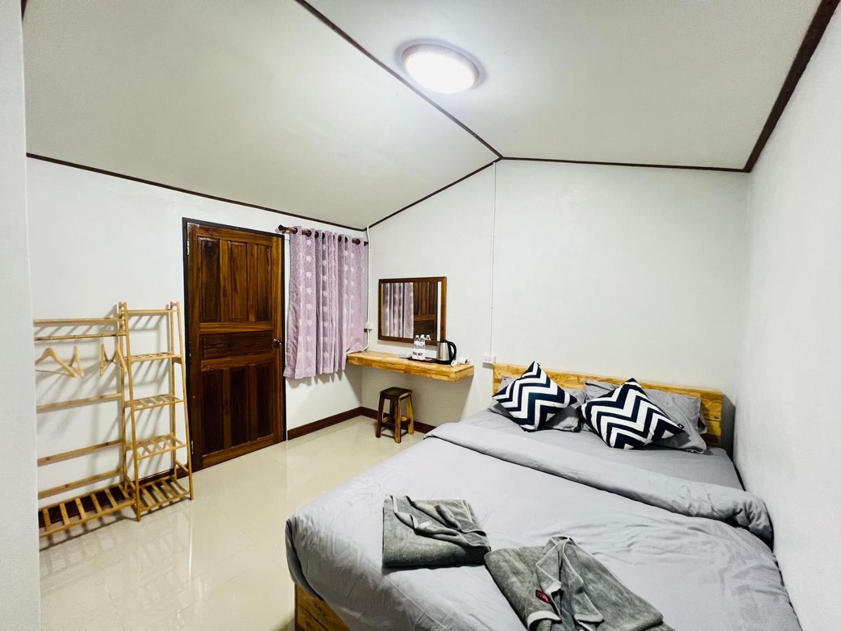 Lungwang Guest House Ban Rak Thai Екстериор снимка